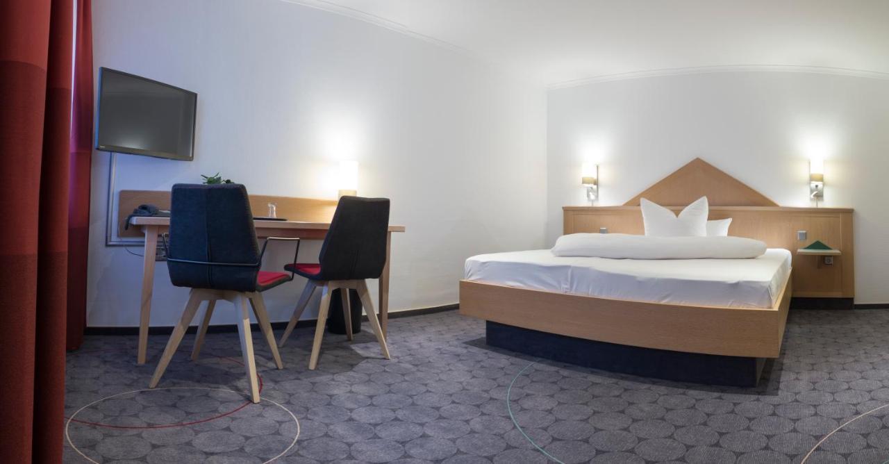 Hotel Weisses Ross Elsterwerda Exteriör bild
